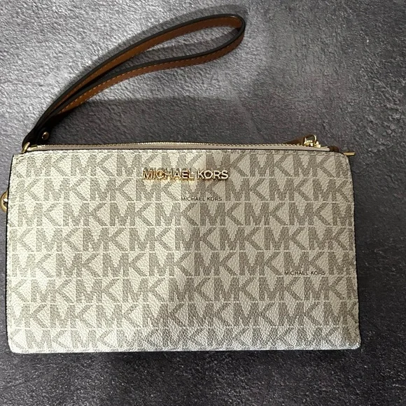 Michael Kors - Jet Set Travel LG double zip wristlet - Picture 1 of 9